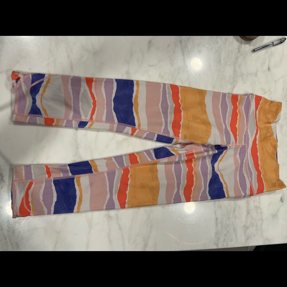 Lululemon size 4 yoga tights